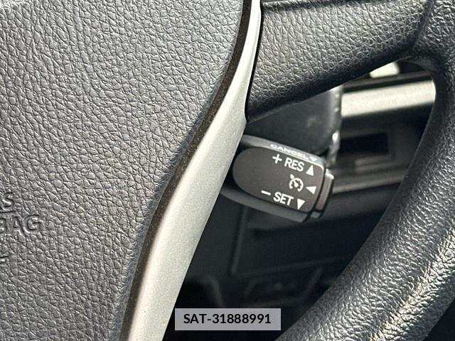 Toyota VOXY 2019-11 7802809-18