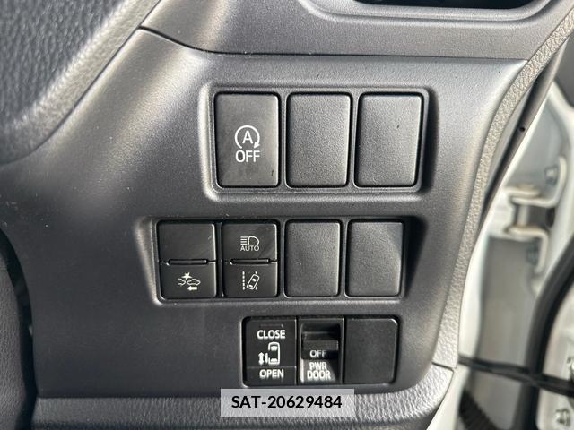 Toyota VOXY 2019-06 7802820-8