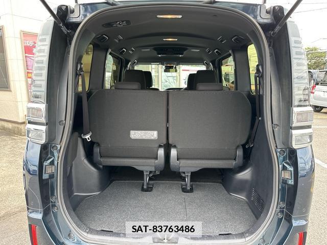 Toyota VOXY 2019-05 7802825-16