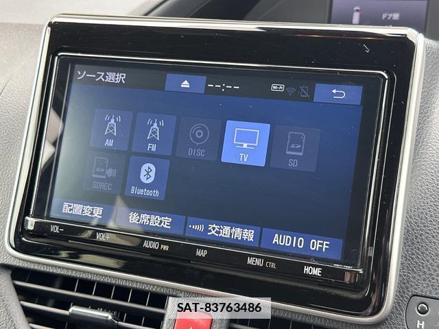 Toyota VOXY 2019-05 7802825-2