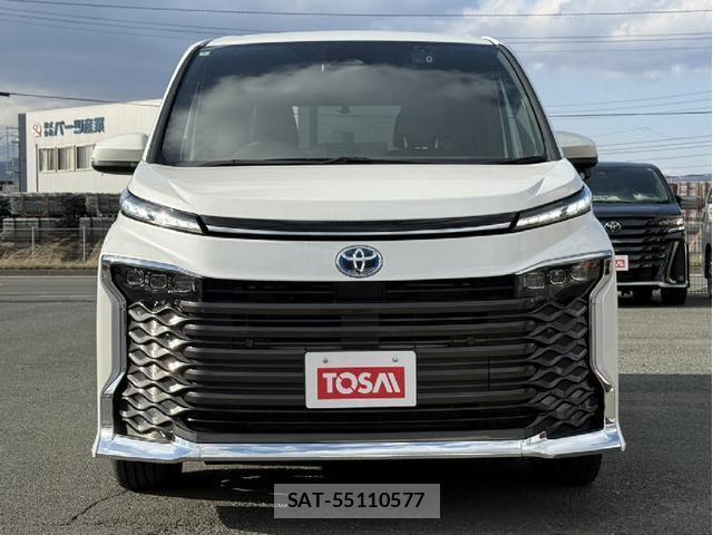 Toyota VOXY 2024-06 7803184-1
