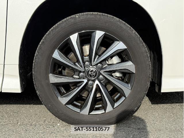 Toyota VOXY 2024-06 7803184-16