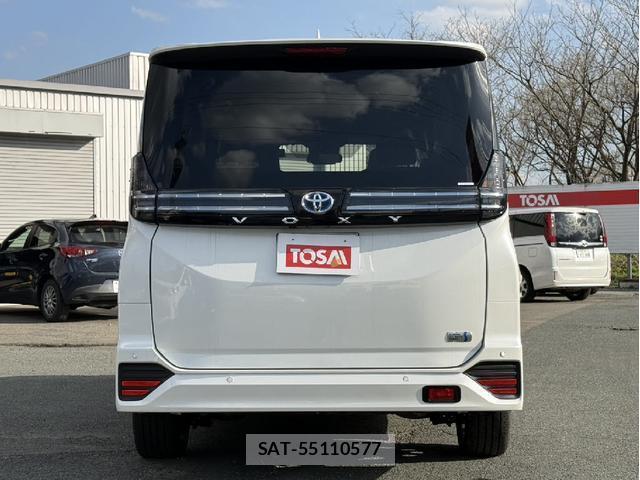 Toyota VOXY 2024-06 7803184-2