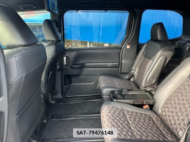 Toyota VOXY 2022-09 7803532-13