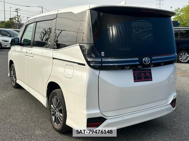 Toyota VOXY 2022-09 7803532-3