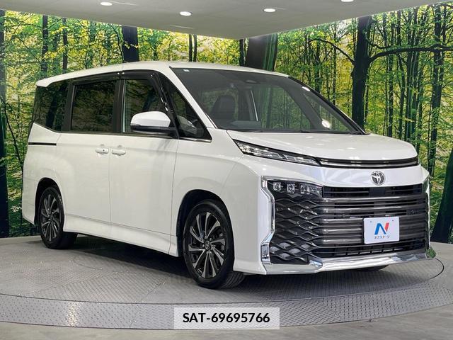 Toyota VOXY 2023-11 7803742-15