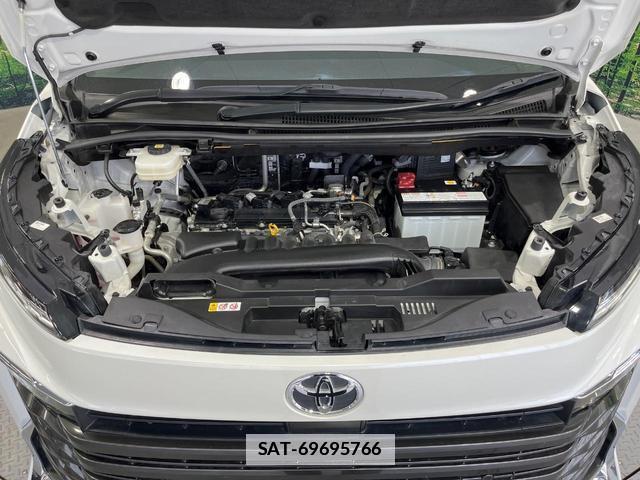 Toyota VOXY 2023-11 7803742-17