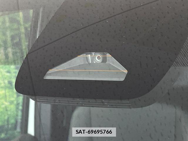 Toyota VOXY 2023-11 7803742-2