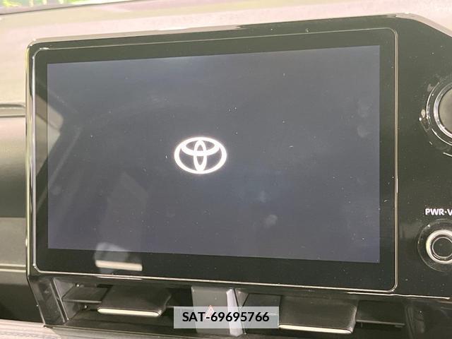 Toyota VOXY 2023-11 7803742-3