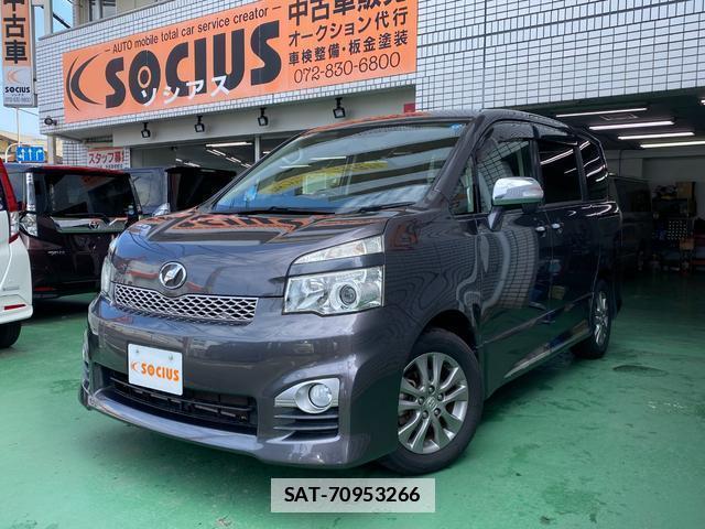 Toyota VOXY 2012-02 7803979-11