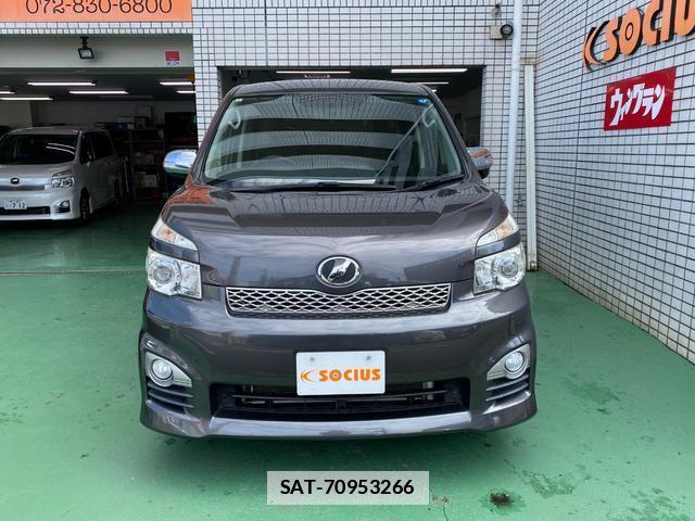 Toyota VOXY 2012-02 7803979-13