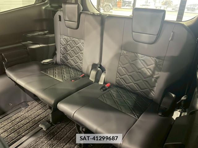 Toyota VOXY 2026-06 7804425-16