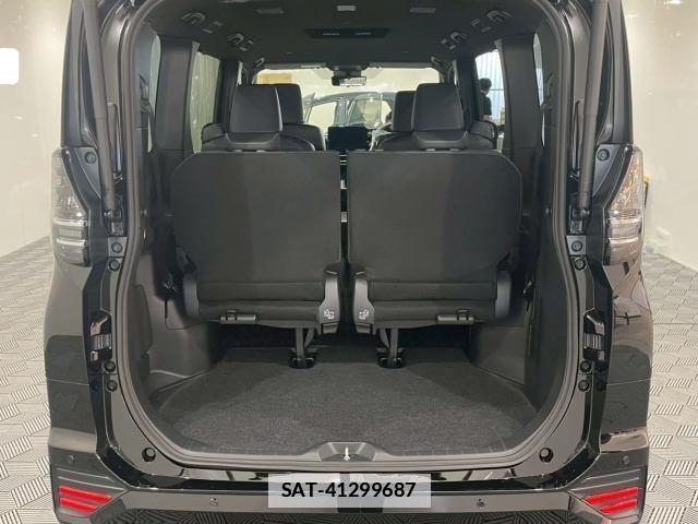Toyota VOXY 2026-06 7804425-18