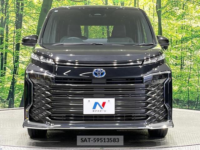 Toyota VOXY 2024-06 7804521-14
