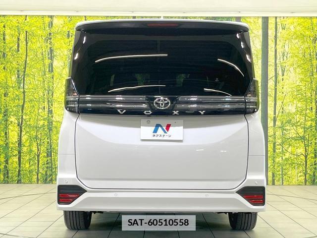 Toyota VOXY 2023-05 7805075-15