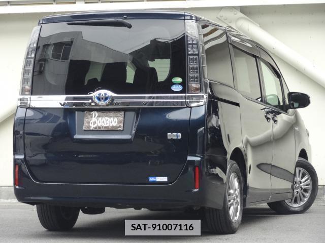 Toyota VOXY 2015-07 7805219-1
