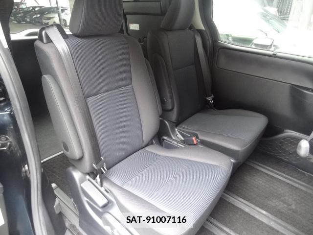 Toyota VOXY 2015-07 7805219-12