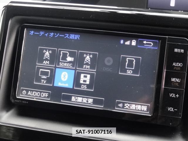 Toyota VOXY 2015-07 7805219-17