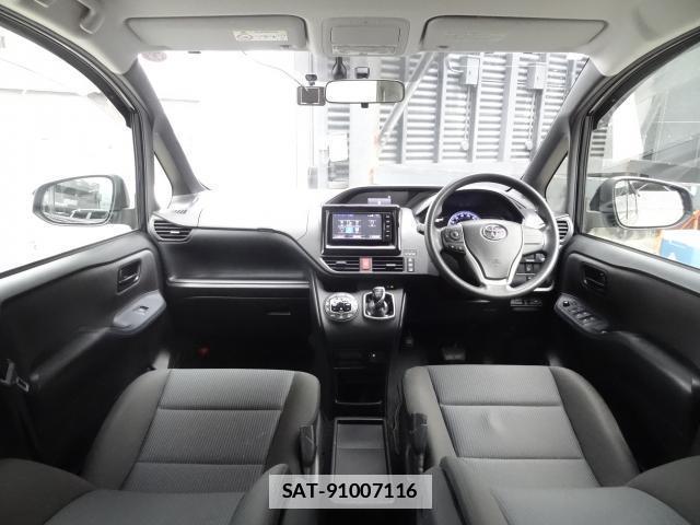 Toyota VOXY 2015-07 7805219-2
