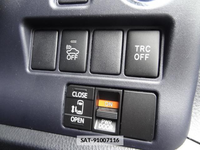 Toyota VOXY 2015-07 7805219-5