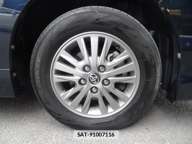 Toyota VOXY 2015-07 7805219-8