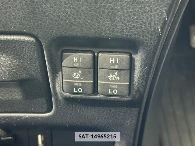 Toyota VOXY 2014-07 7805585-10