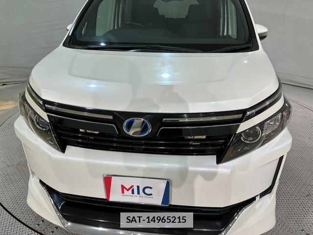 Toyota VOXY 2014-07 7805585-19