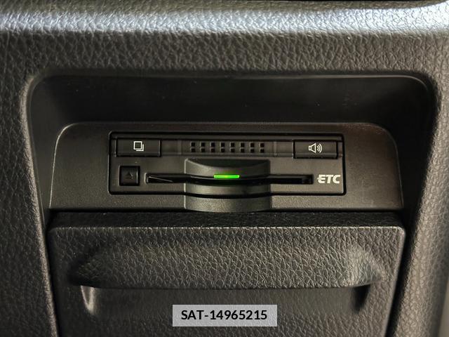 Toyota VOXY 2014-07 7805585-4
