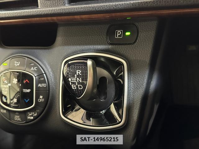 Toyota VOXY 2014-07 7805585-8