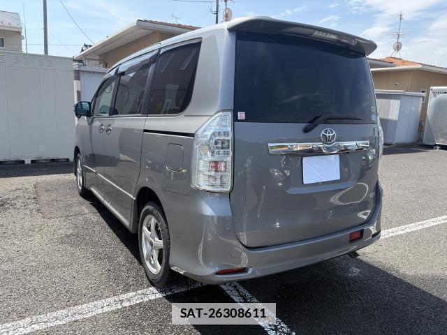 Toyota VOXY 2013 7805673-2