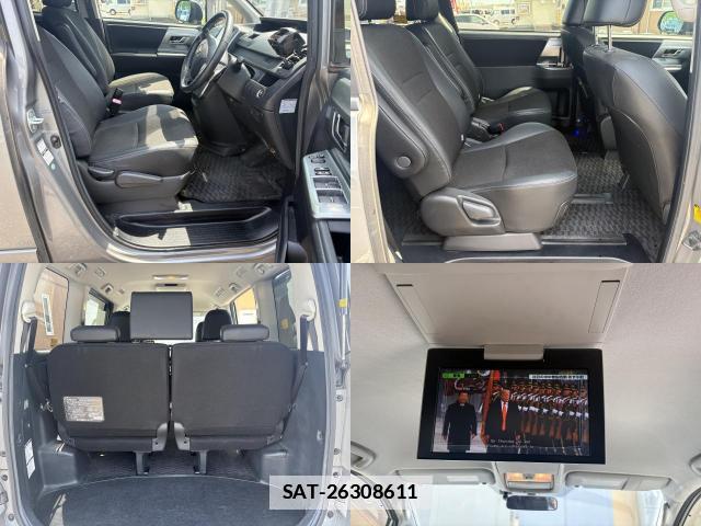 Toyota VOXY 2013 7805673-5