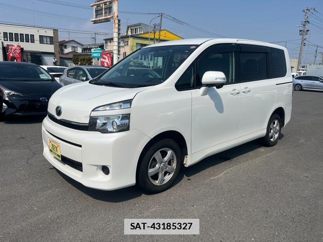 Toyota VOXY 2010-08 7805872-0