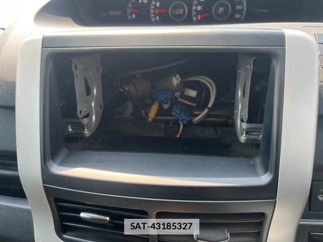 Toyota VOXY 2010-08 7805872-16