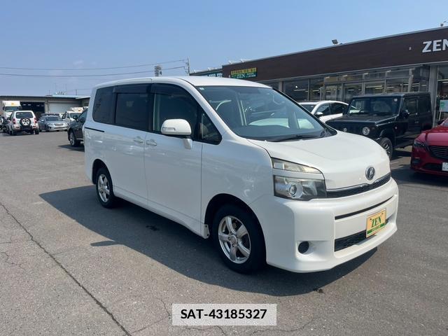 Toyota VOXY 2010-08 7805872-2