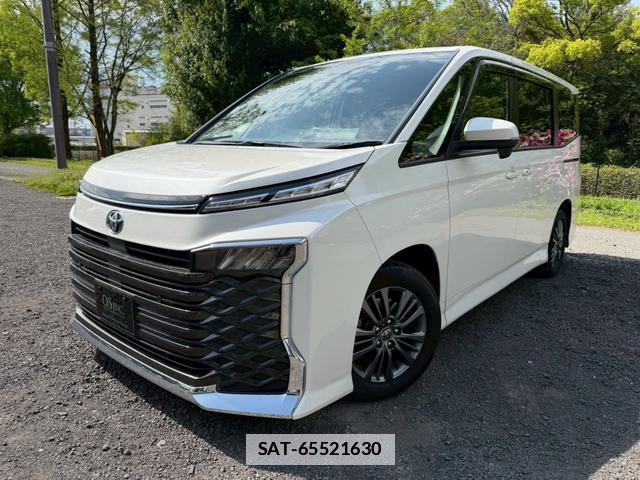 Toyota VOXY 2023-10 7805975-1
