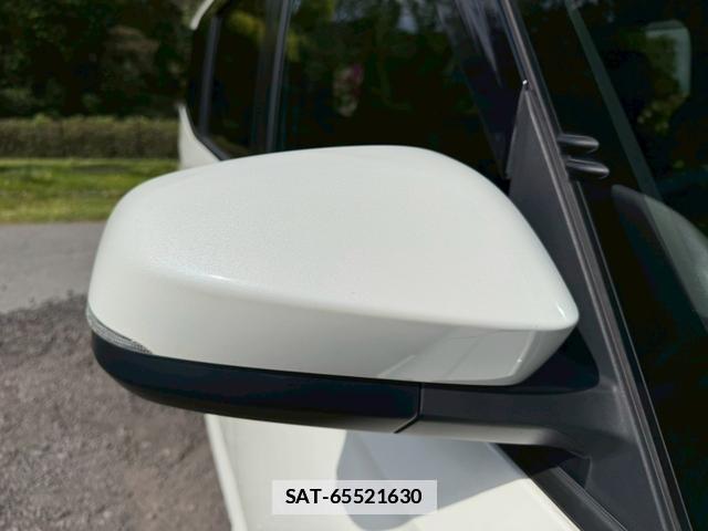 Toyota VOXY 2023-10 7805975-15