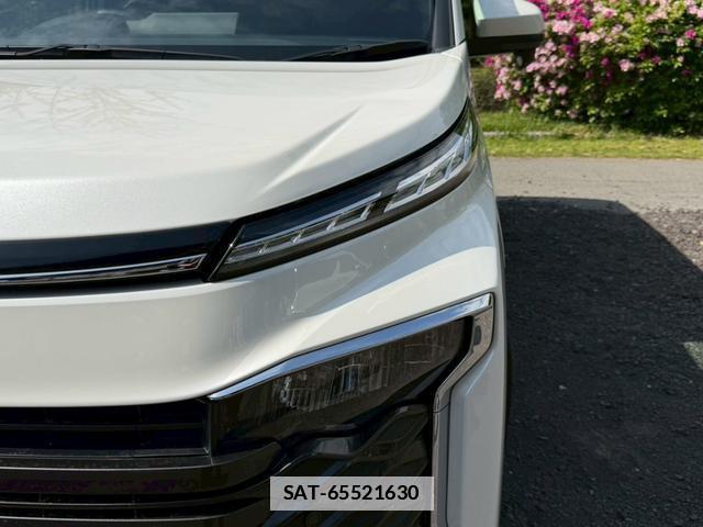 Toyota VOXY 2023-10 7805975-3