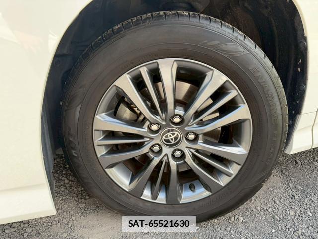 Toyota VOXY 2023-10 7805975-9