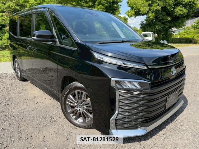Toyota VOXY 2023-03 7805981-0
