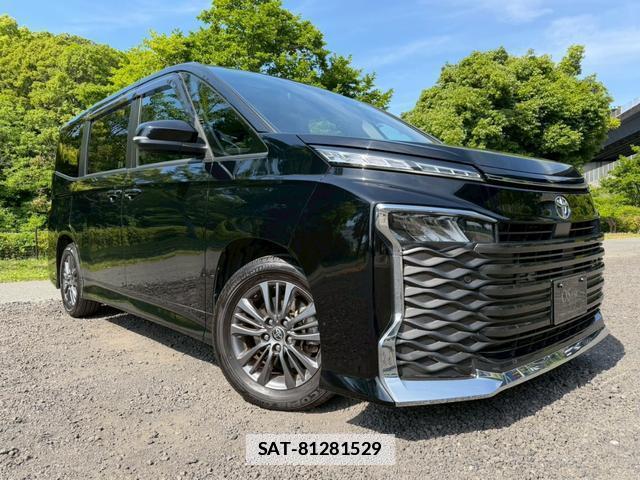 Toyota VOXY 2023-03 7805981-13