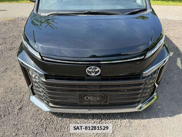 Toyota VOXY 2023-03 7805981-6