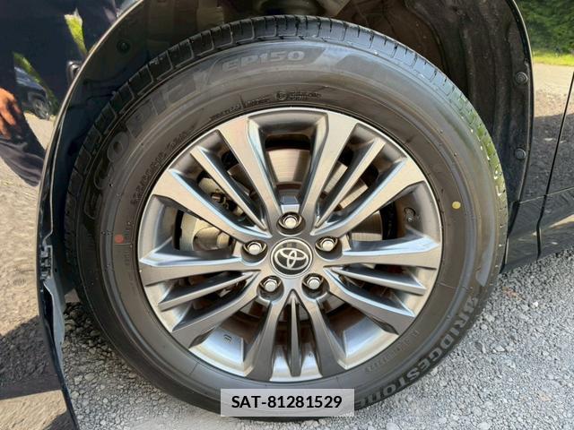 Toyota VOXY 2023-03 7805981-8