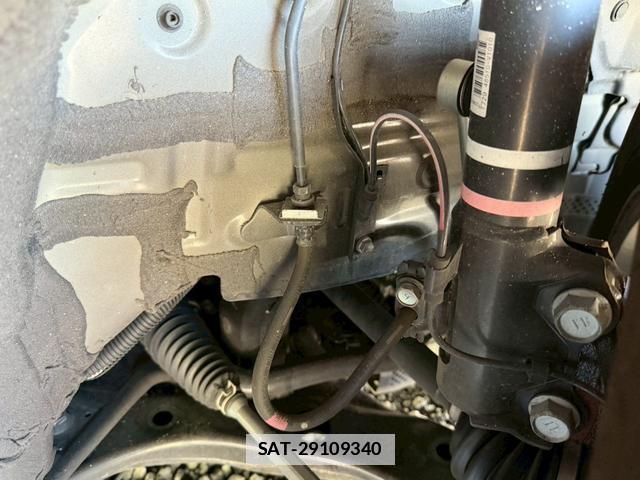 Toyota VOXY 2023-09 7805983-16