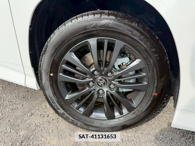 Toyota VOXY 2026-02 7805986-15