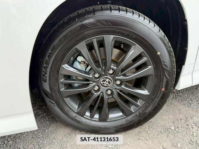 Toyota VOXY 2026-02 7805986-7