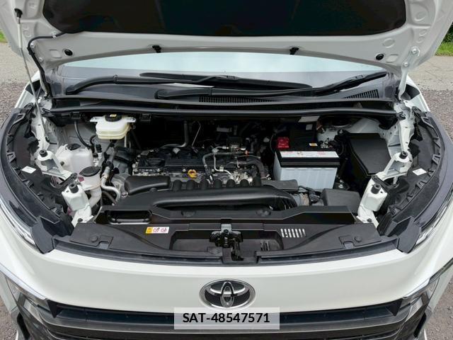 Toyota VOXY 2023-08 7805997-12