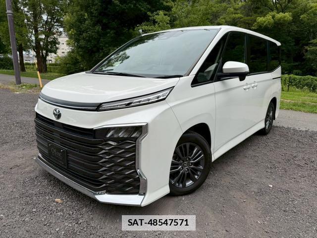 Toyota VOXY 2023-08 7805997-5