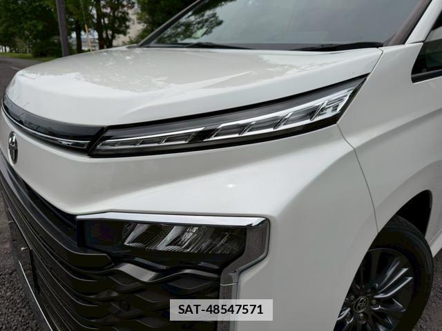Toyota VOXY 2023-08 7805997-6