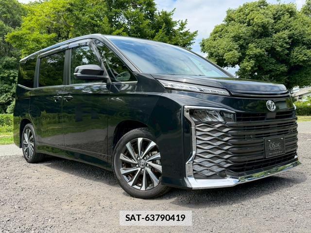 Toyota VOXY 2023-08 7805998-1