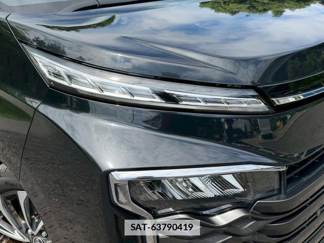 Toyota VOXY 2023-08 7805998-10